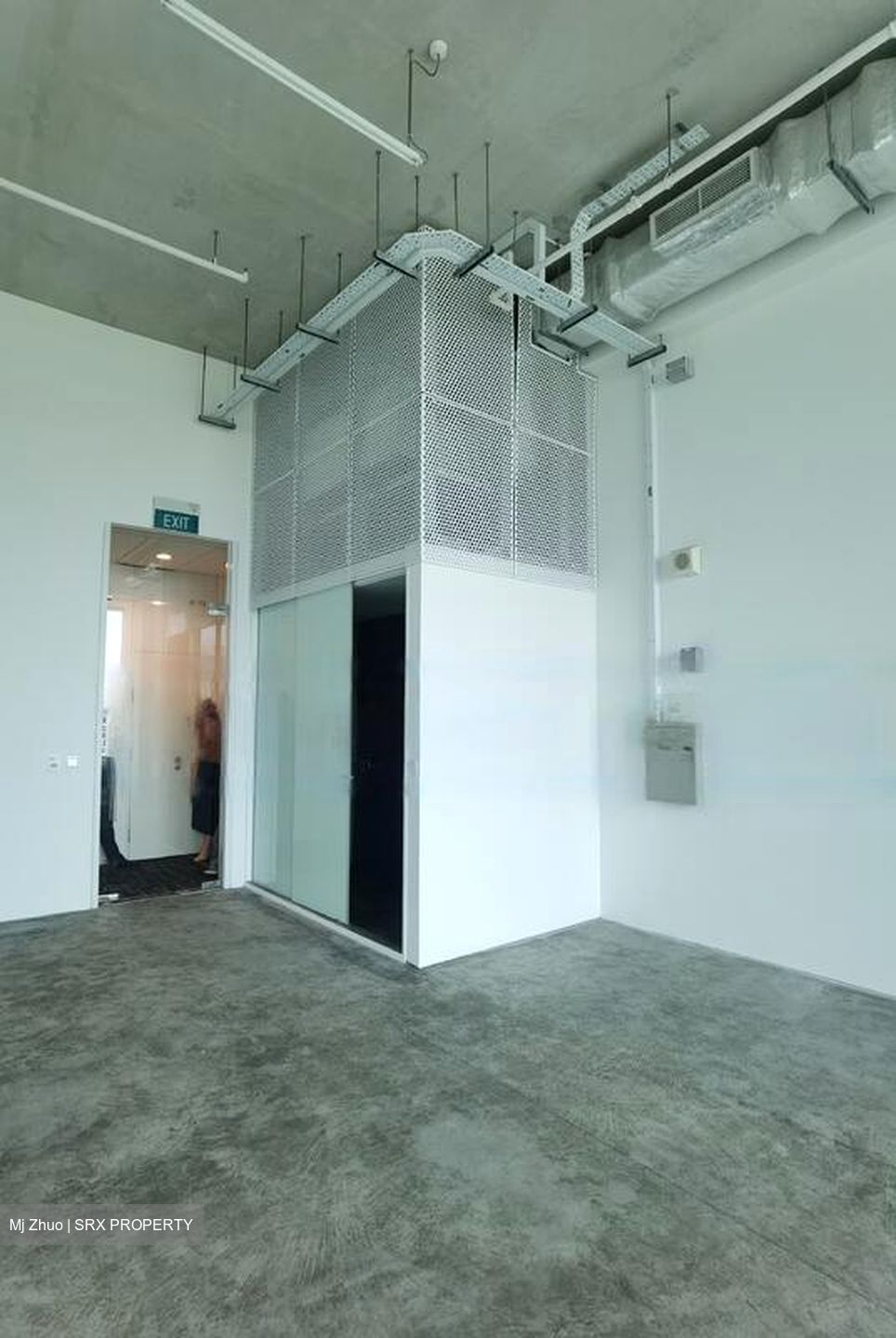 Arc 380 (D8), Office #471206491